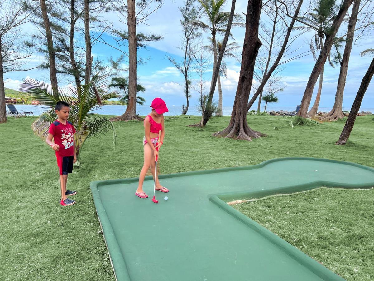 First Bight Fantasy Island Beach Resort And Marina מראה חיצוני תמונה