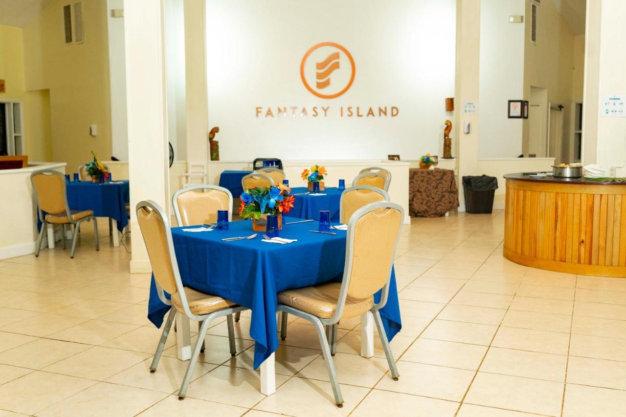 First Bight Fantasy Island Beach Resort And Marina מראה חיצוני תמונה